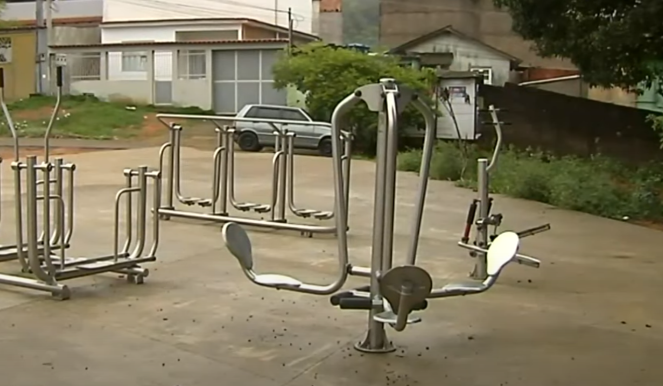 academia popular do bairro Vila Independência, em Cariacica