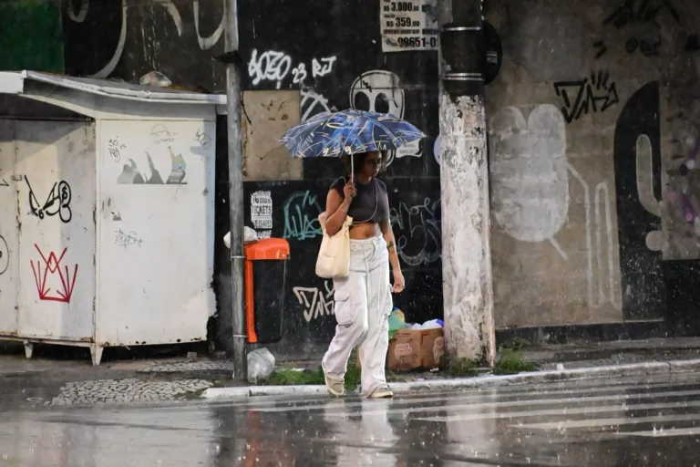 Chuva no Centro de Vitória