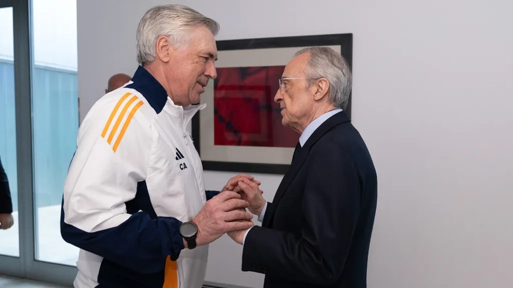 Carlo Ancelotti e Florentino Pérez antes da final da Copa do Rei Carlo Ancelotti e Florentino Pérez antes da final da Copa do Rei