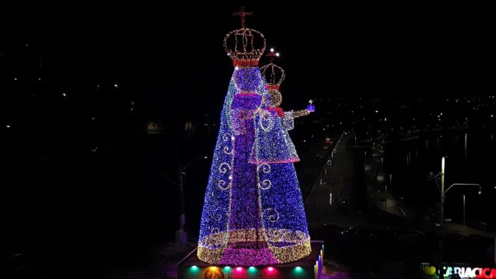 Santa Iluminada em Cariacica (Foto/Divulgação: Fame Creative) Santa Iluminada em Cariacica (Foto/Divulgação: Fame Creative)
