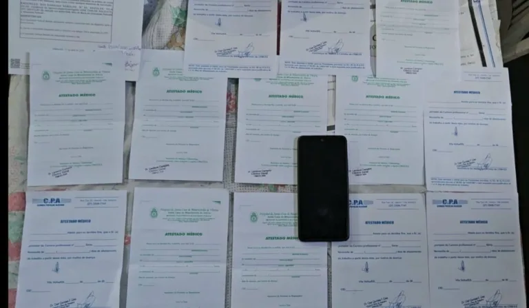Atestados foram apreendidos durante a quinta fase da operação

Reprodução/PCES