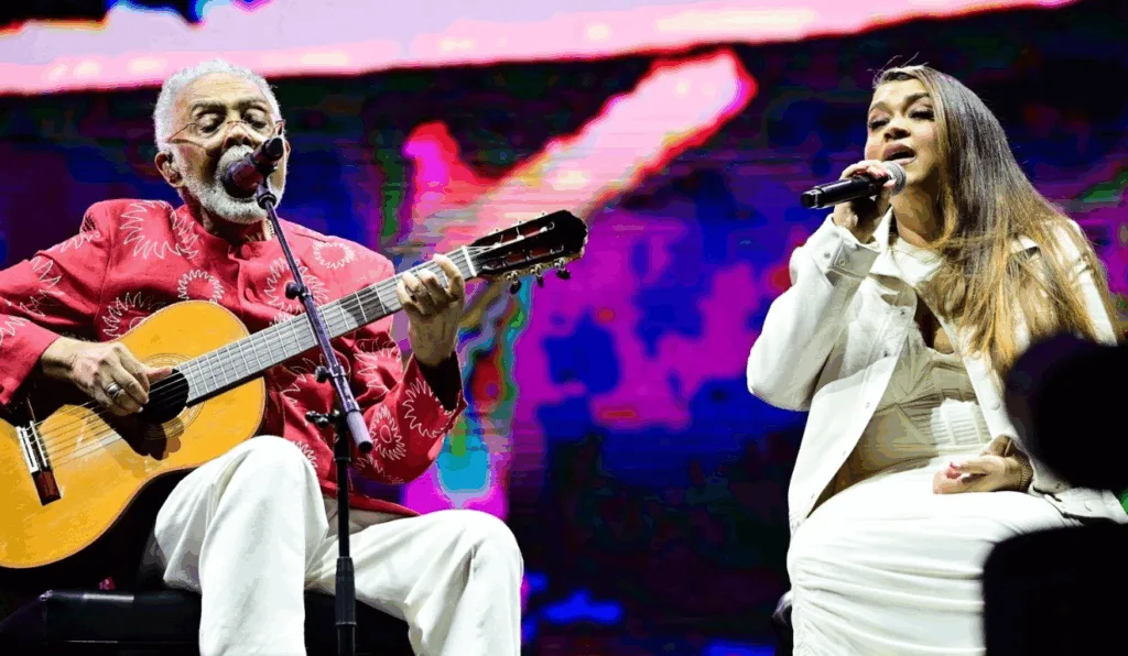 Preta Gil e Gilberto Gil cantaram juntos em São Paulo (Foto: Leo Franco/AgNews)