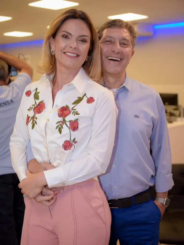 Ide e anunciai