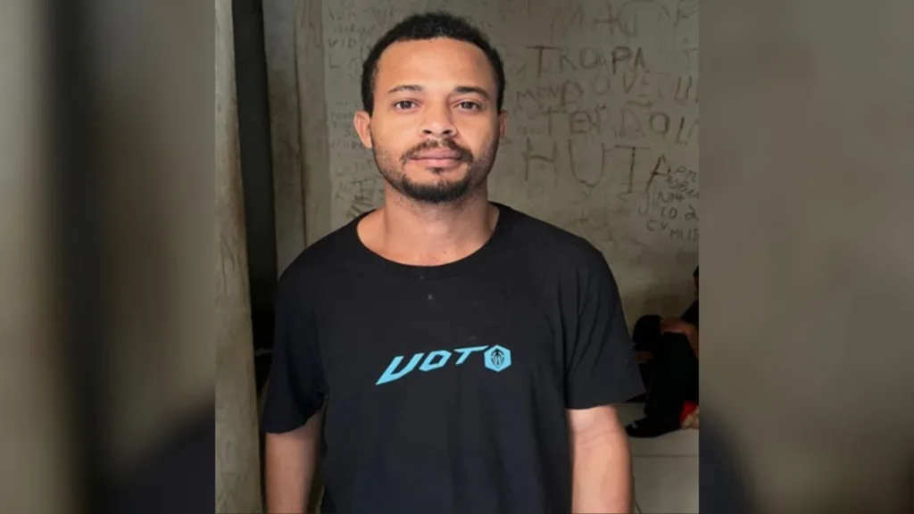 Carlos Alberto Meneguce de 32 anos
