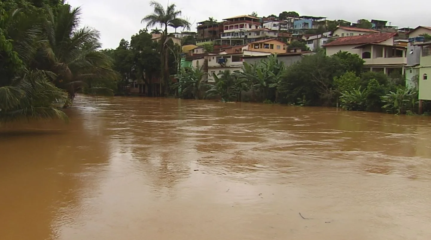 Fortes chuvas atingem Fundão