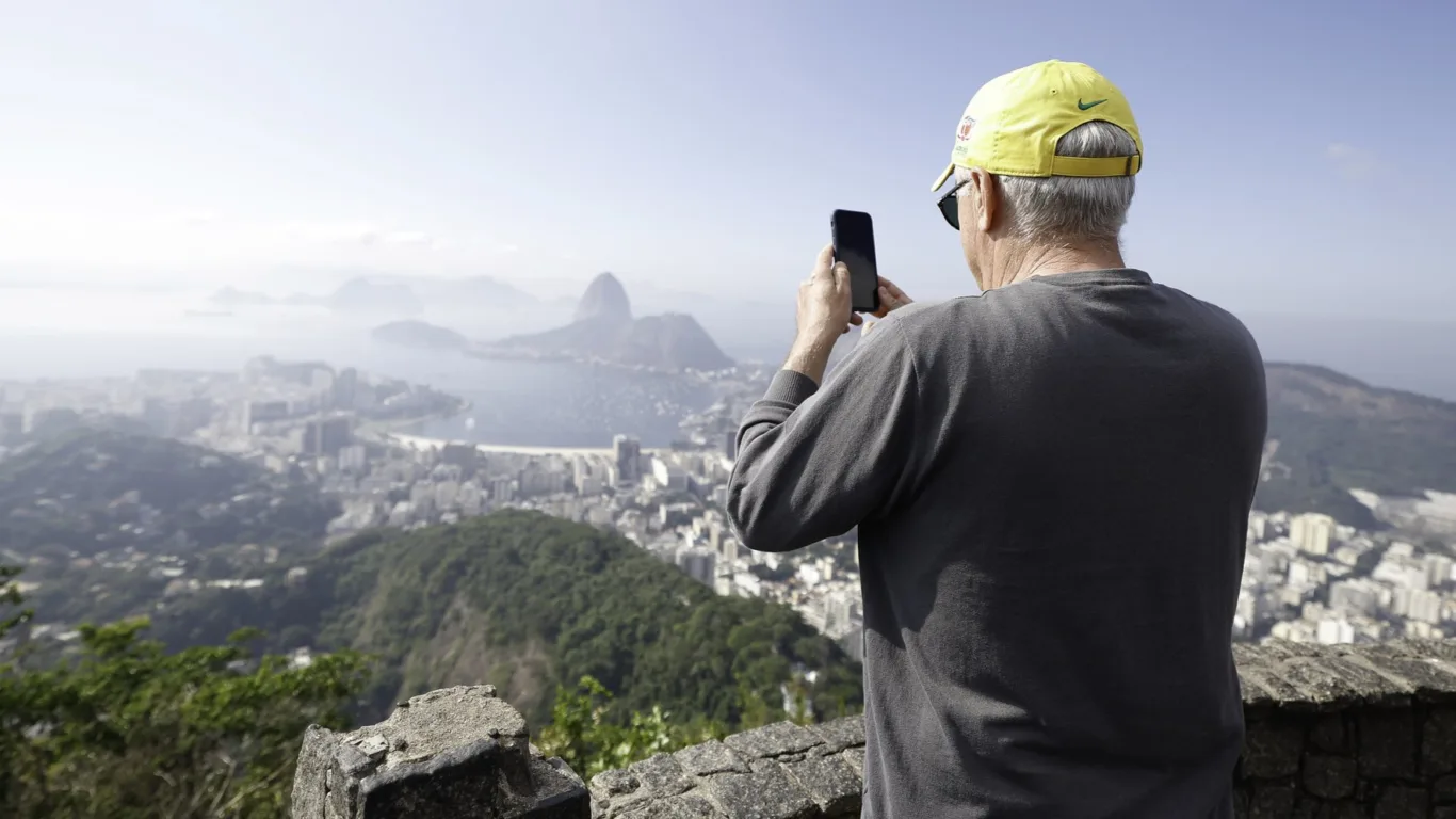 Carlo Ancelotti visita o Cristo Redentor. 31/05/2025