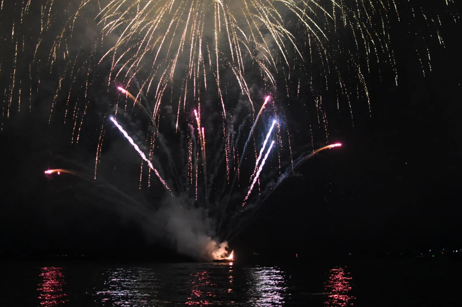 Reveillon 2025 - Vila Velha - Queima de fogos