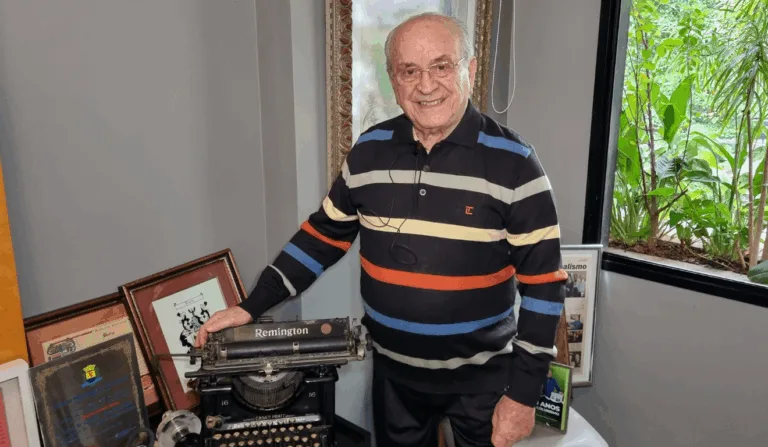 Helio Dórea completa 70 anos de colunismo. Foto: Dyhego Salazar/Folha Vitória
