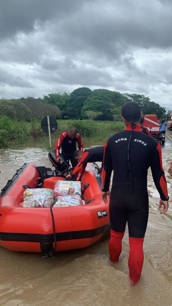 Chuva na Bahia - Bombeiros do ES