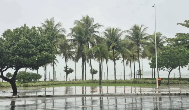 chuva praia de camburi