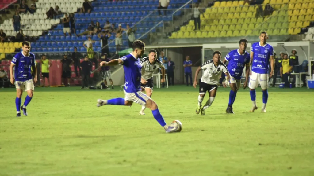 Copa ES: Rio Branco x Vitória. Kleber Andrade