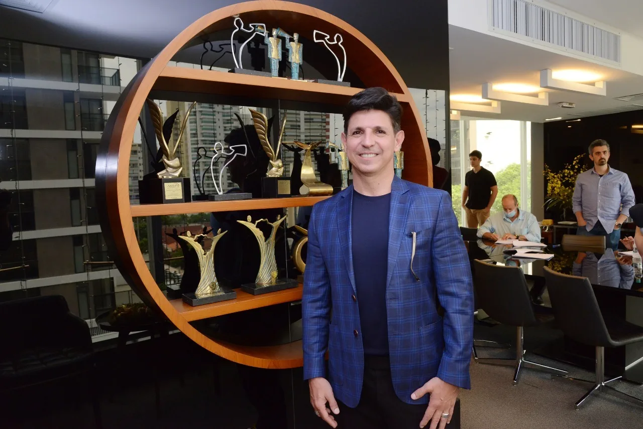 renova contrato tv vitoria/recordtv