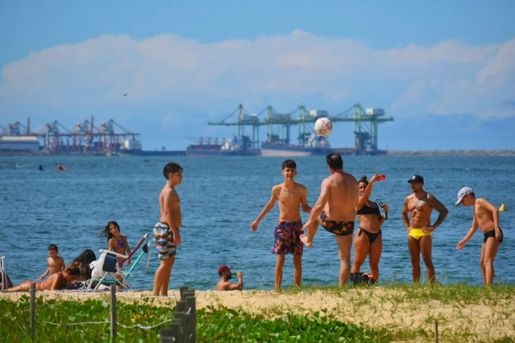 Altinha na Praia da Guarderia