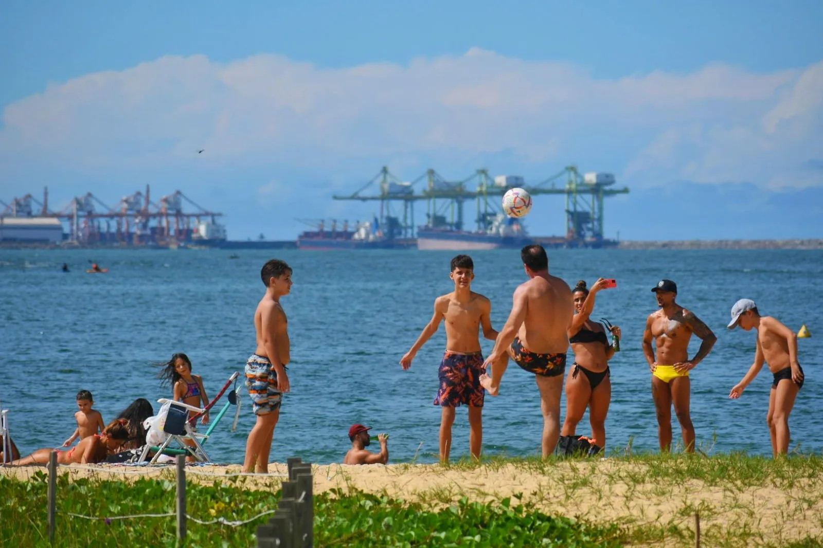 Altinha na Praia da Guarderia