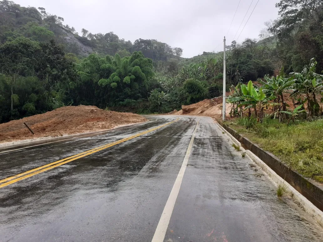 Queda de barreira