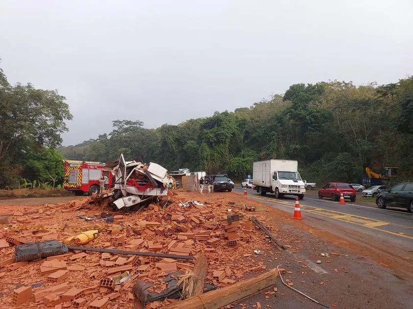 Acidente na BR-101