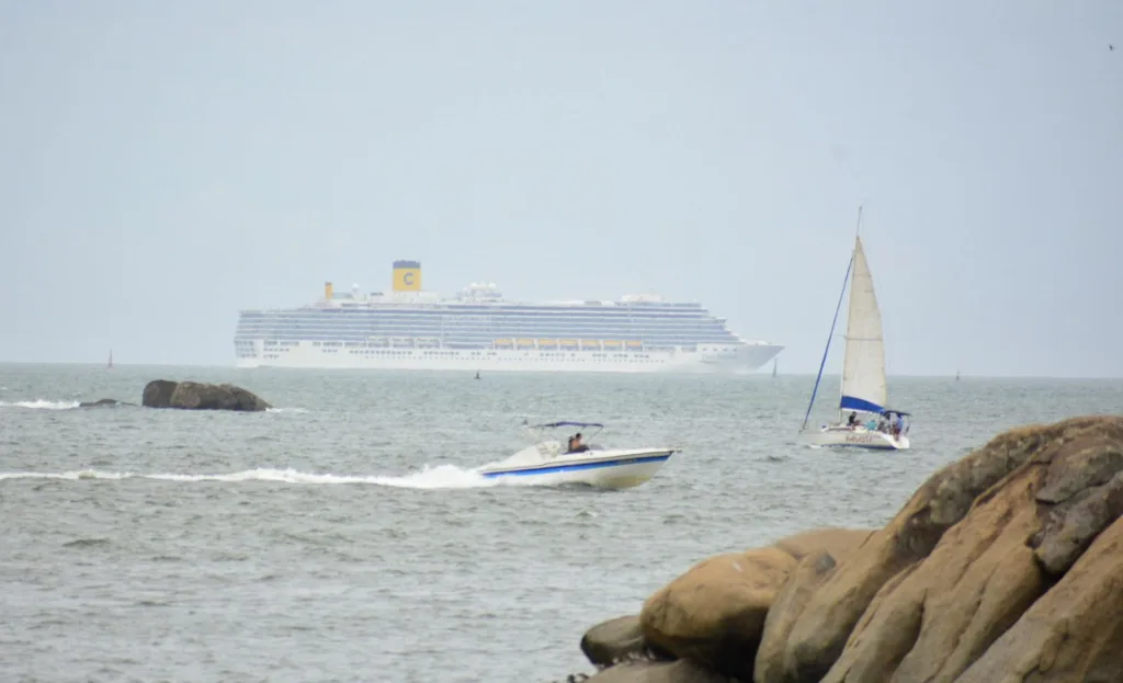 Cruzeiro de passagem pelo Espírito Santo