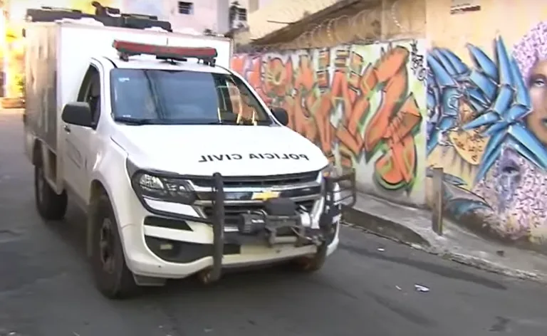 Polícia ocupa Ilha do Príncipe após tiroteiro no morro, em Vitória