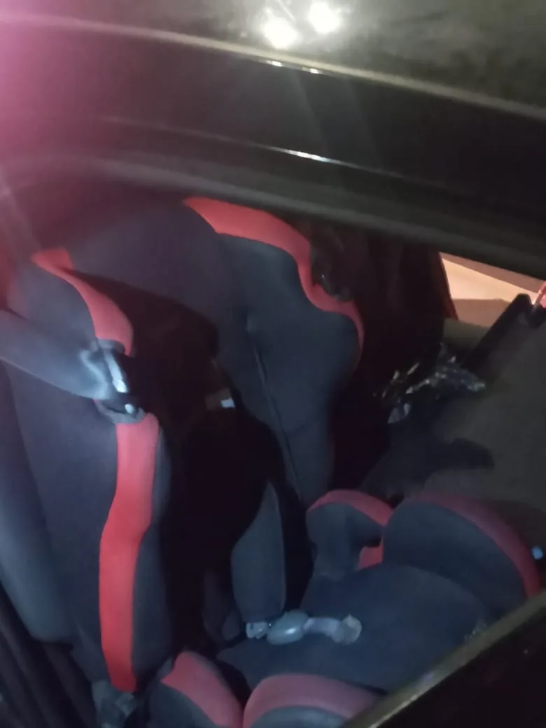Motorista e passageira de carro fogem com filho após acidente em Vitória
