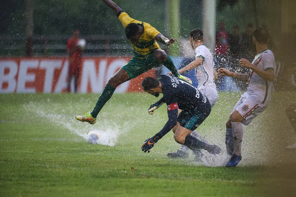 Copa do Brasil: Real Noroeste x Cuiabá, Águia Branca