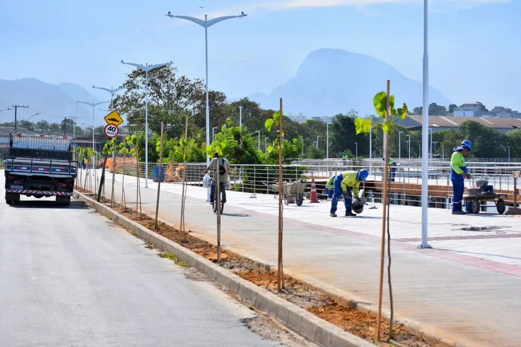 Obras da orla de Cariacica