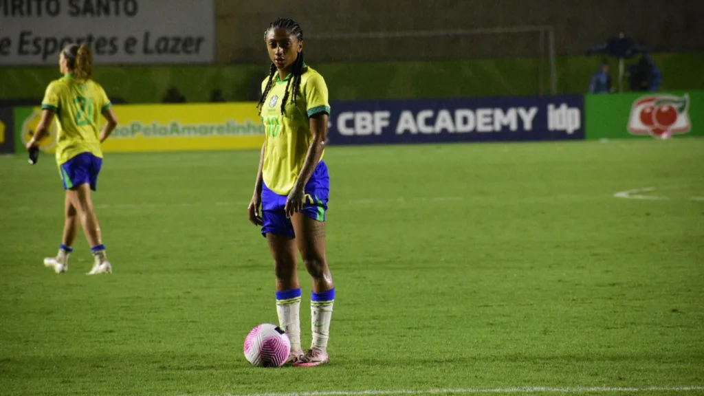 Amistoso Brasil x Colômbia, estádio Kleber Andrade. Tarciane