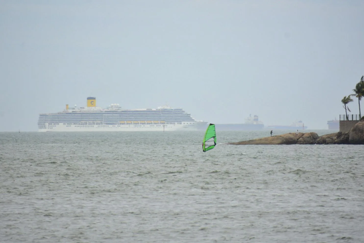 Cruzeiro de passagem pelo Espírito Santo