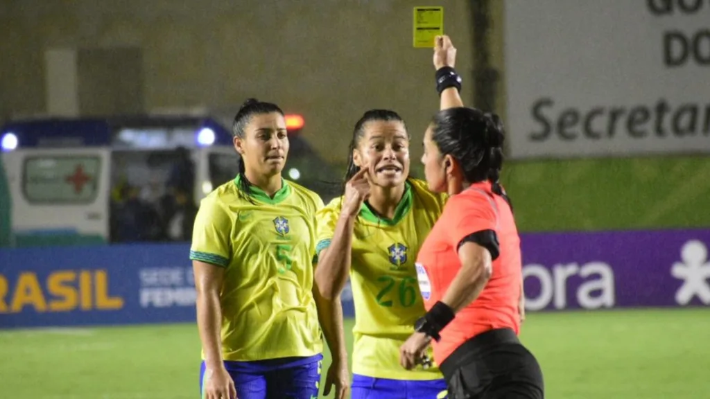 Amistoso Brasil x Colômbia, estádio Kleber Andrade. Tarciane