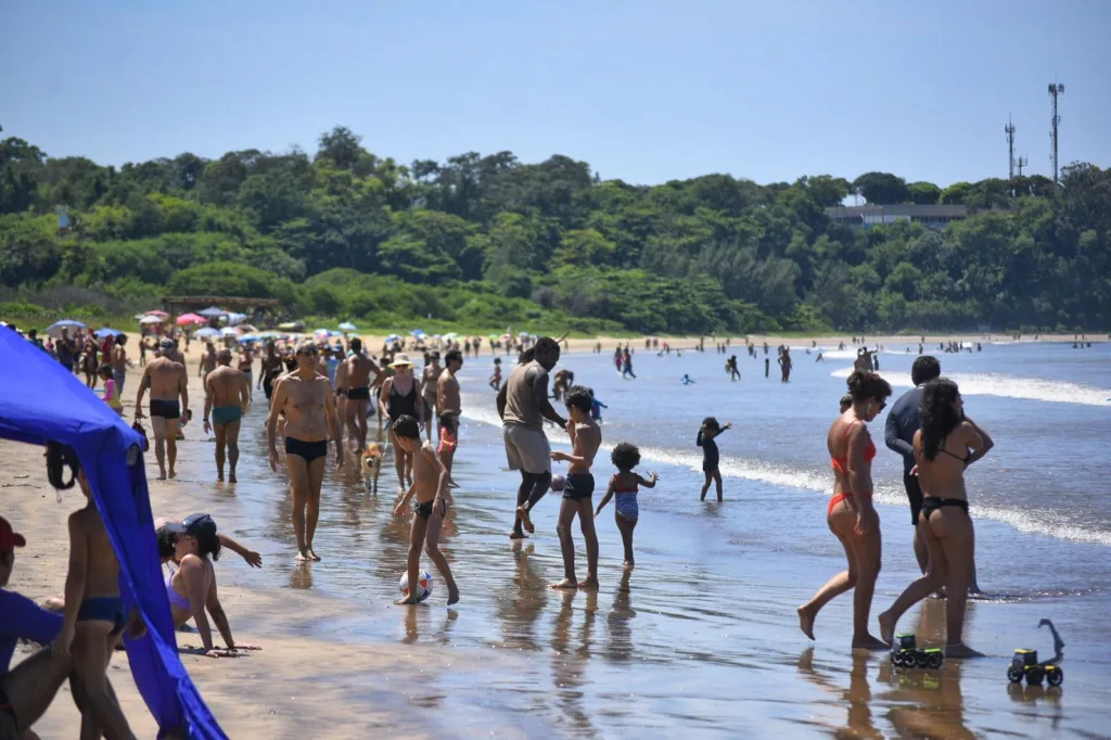 Tempo aberto - Praia de Camburí