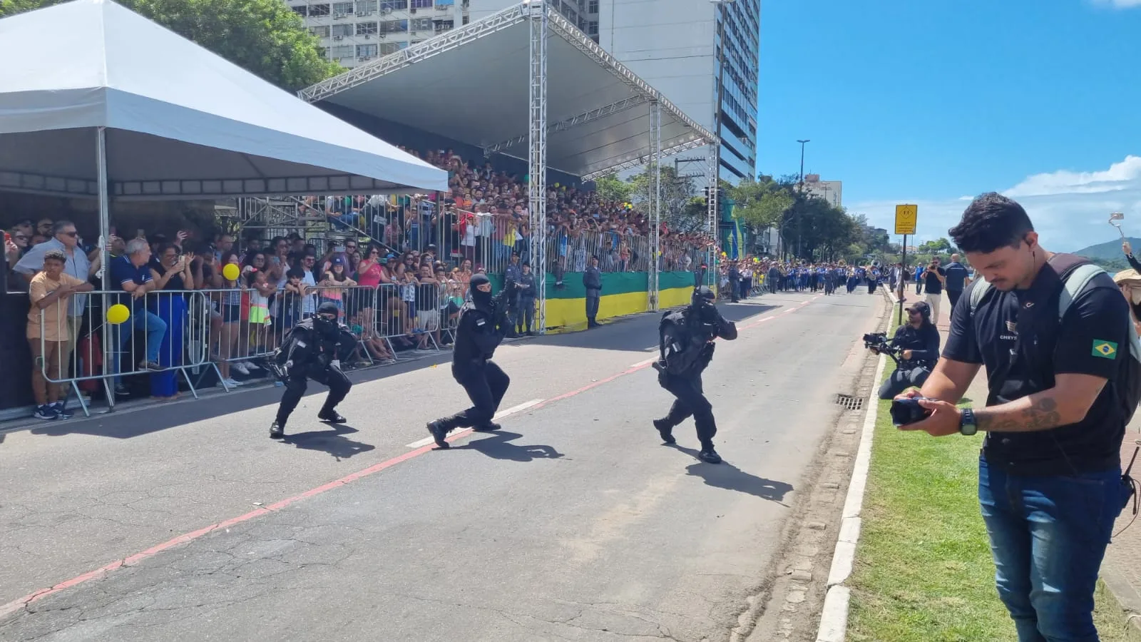 Desfile cívico-militar