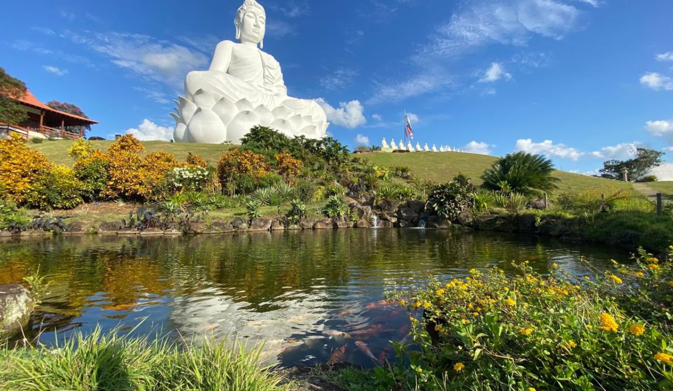 Buda gigante de Ibiraçu