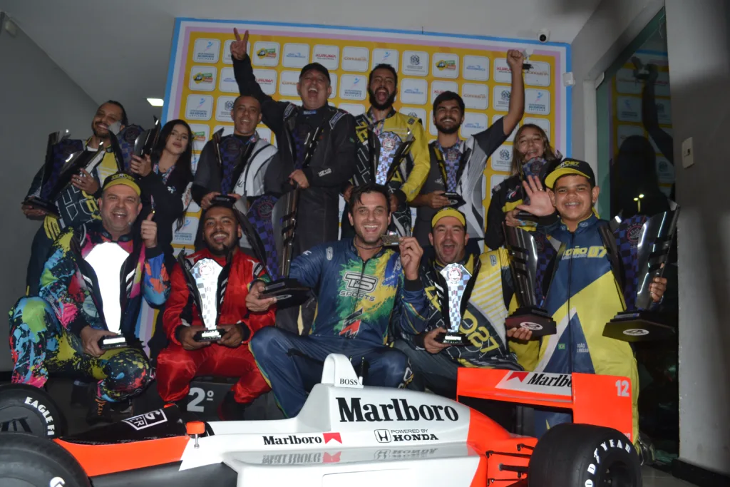FDk Racing Cup, Dia 2, Kartódromo de Jardim Camburi, em Vitória.