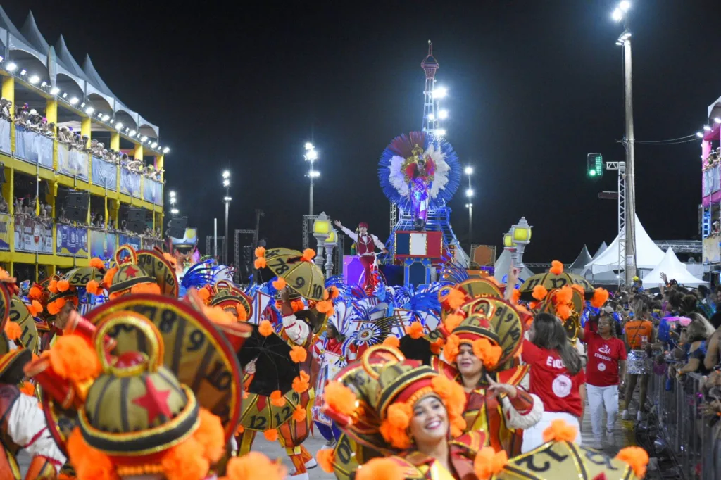 Carnaval 2024 - mug - desfile
