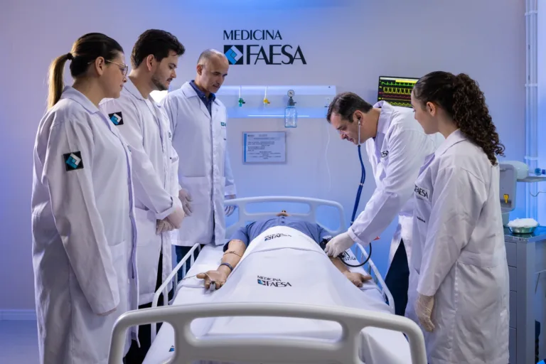 FAESA lança nova campanha institucional com foco no poder transformador do conhecimento