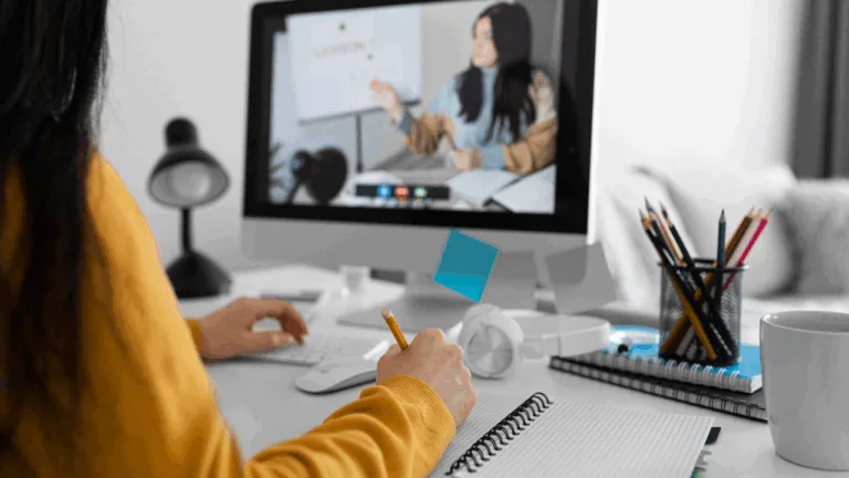 Cursos oferecem capacitação técnica e prática em áreas com alta demanda no mercado de trabalho. Foto: Freepik