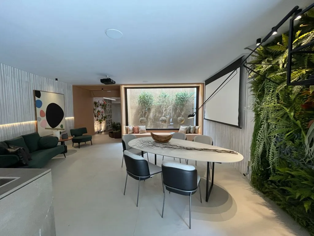 Casa Cor ES 2021: mostra acontece na mansão que era de Helmut Meyerfreund, na Praia da Costa