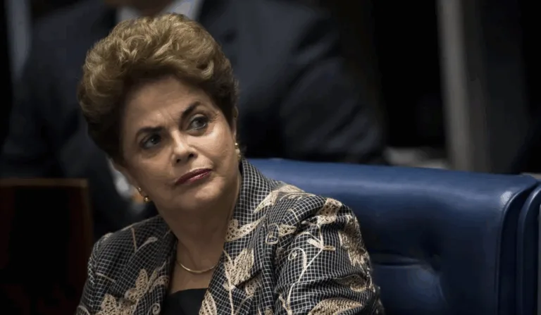 Ex-presidente Dilma Rousseff teve anistia política reconhecida