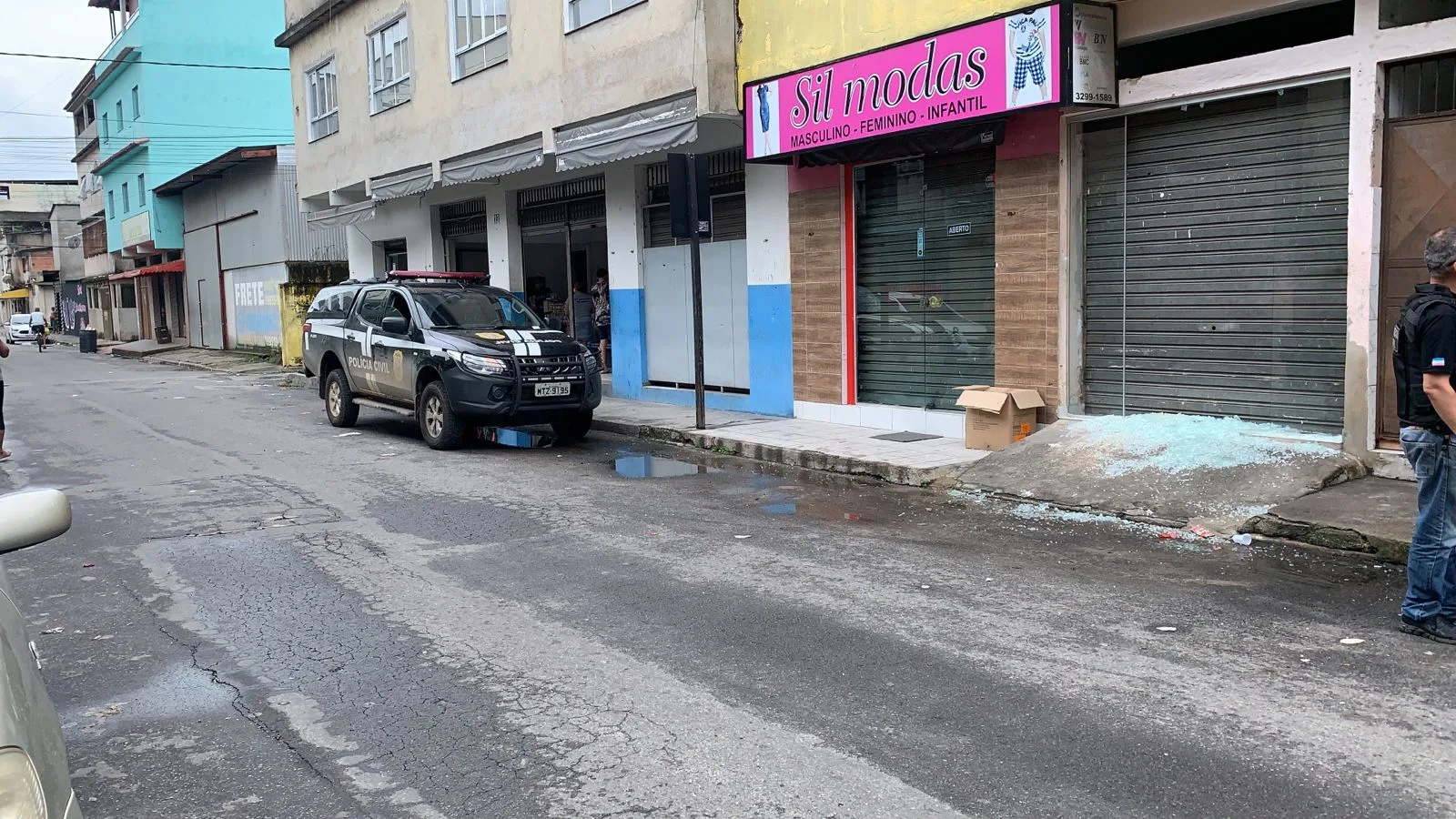 Suspeitos atiram e matam dois - Vila Velha - Boa vista