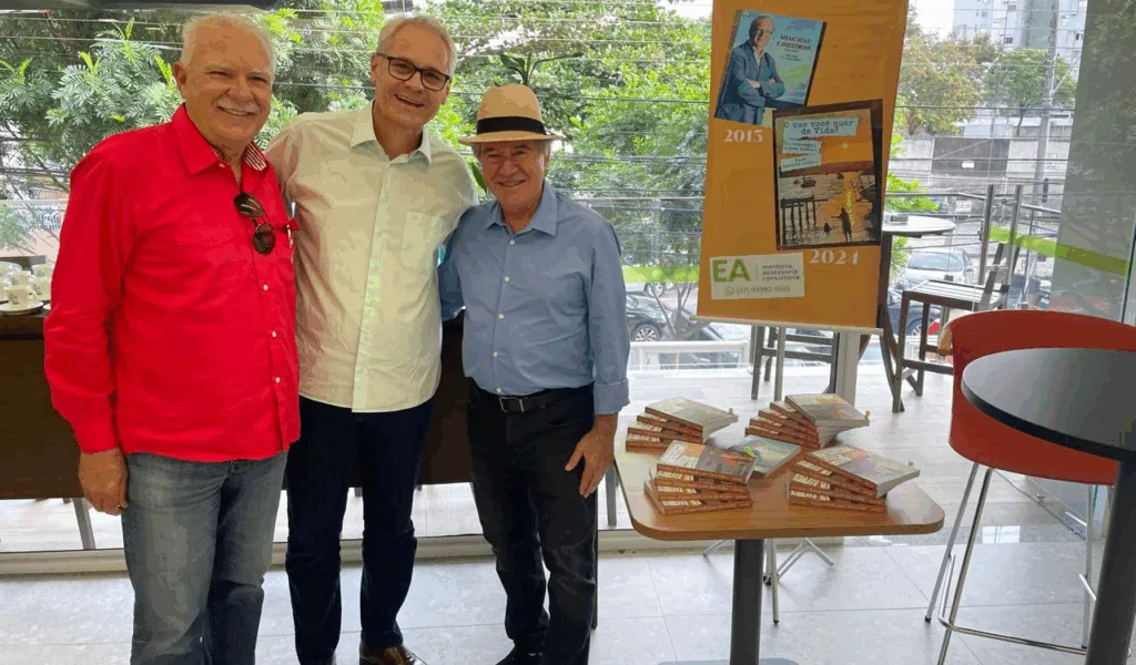 Lançamento do livro de Elcio Alves