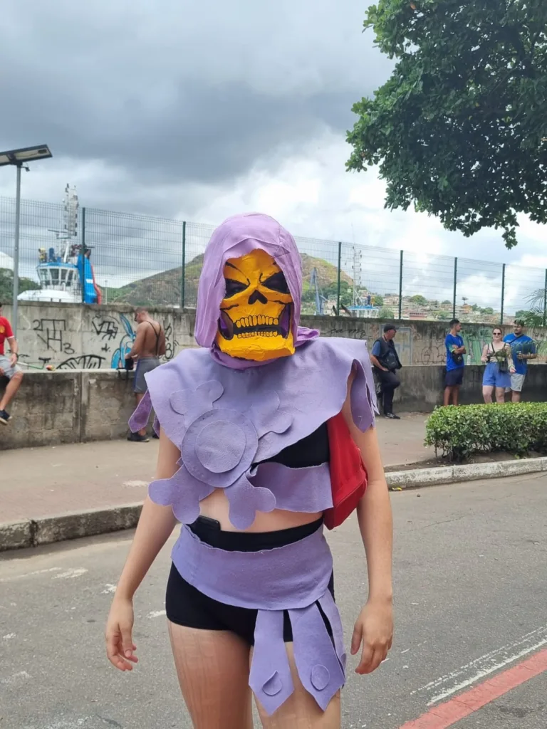 Foliões foram fantasiados para o Regional da Nair