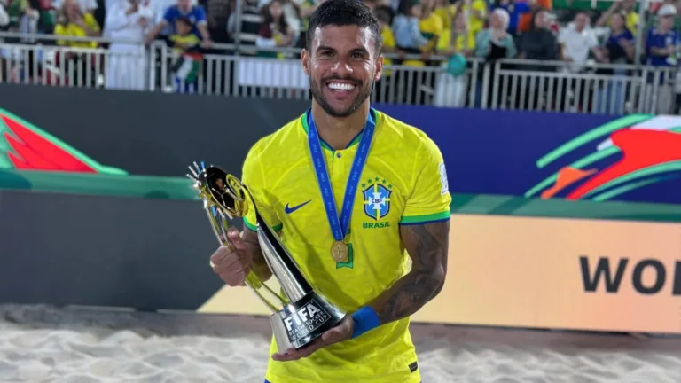 Brendo Chagas campeão da Copa do Mundo de Beach Soccer 2025