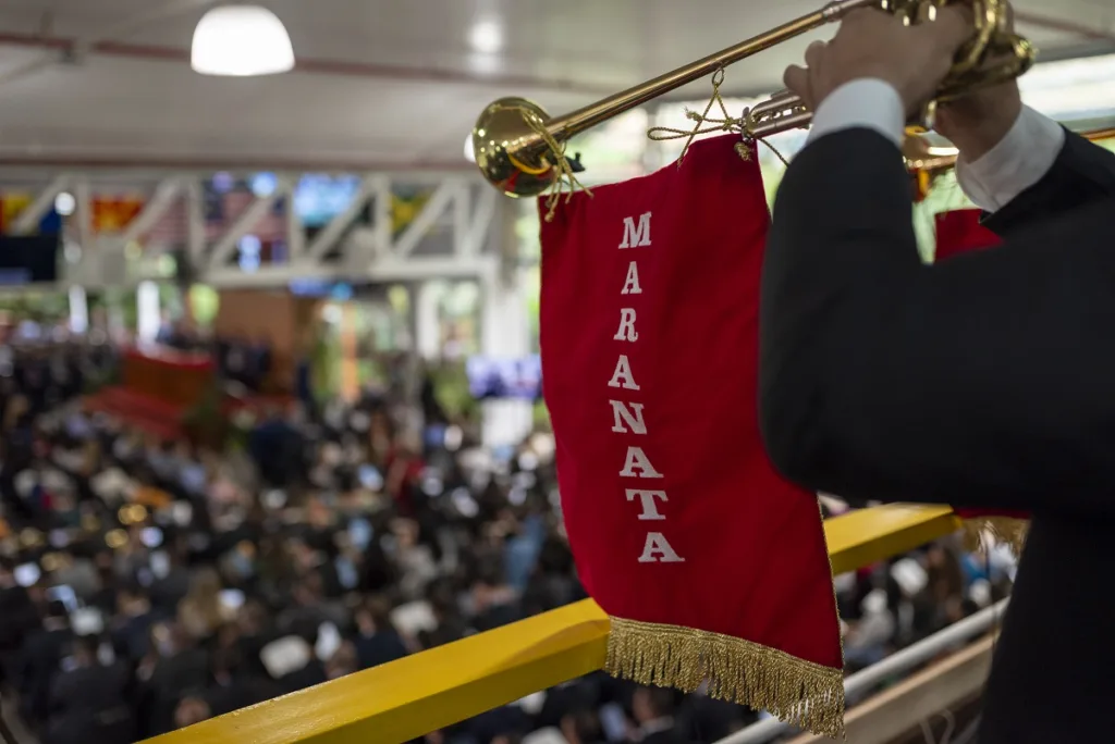 Trombetas e Festas