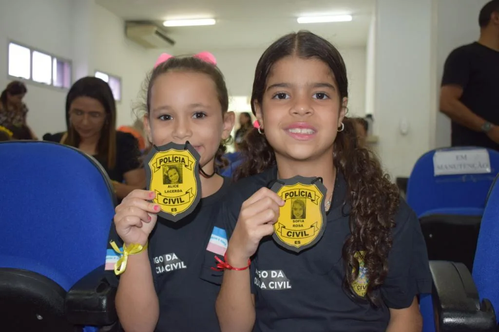 Crianças na Polícia Civil