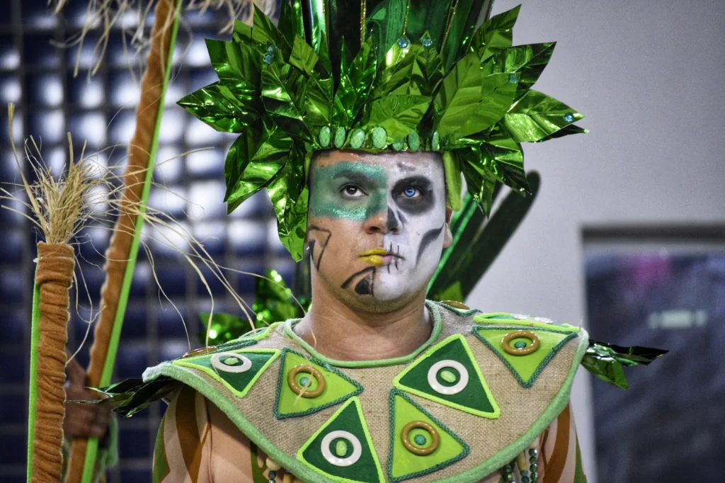 ROSAS DE OURO - CARNAVAL 2024