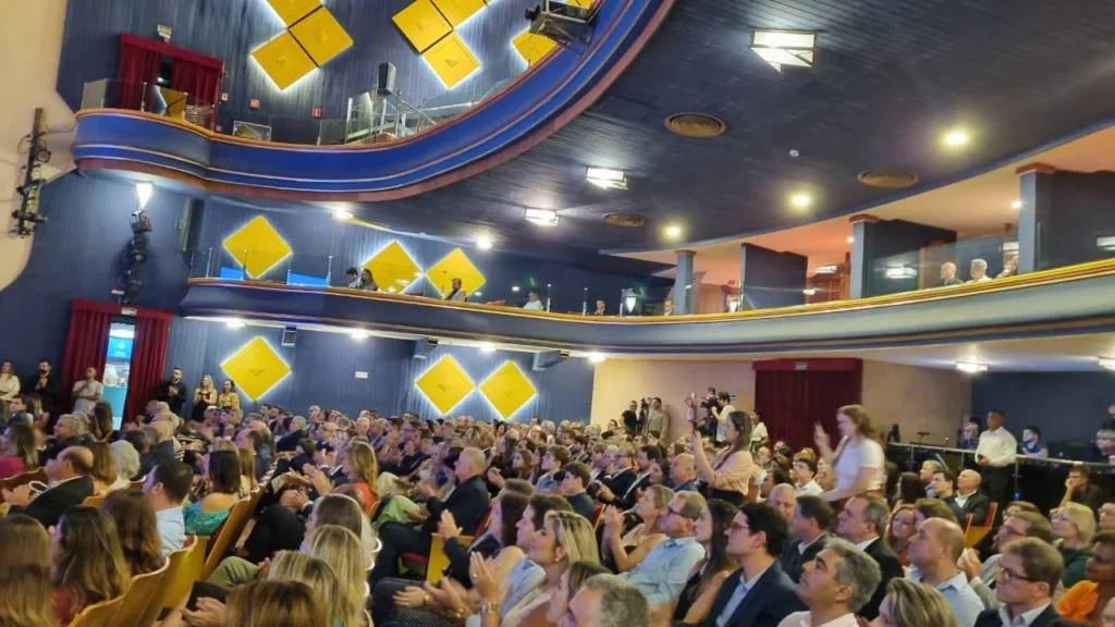 Grupo Buaiz recebe comenda em homenagem a Americo