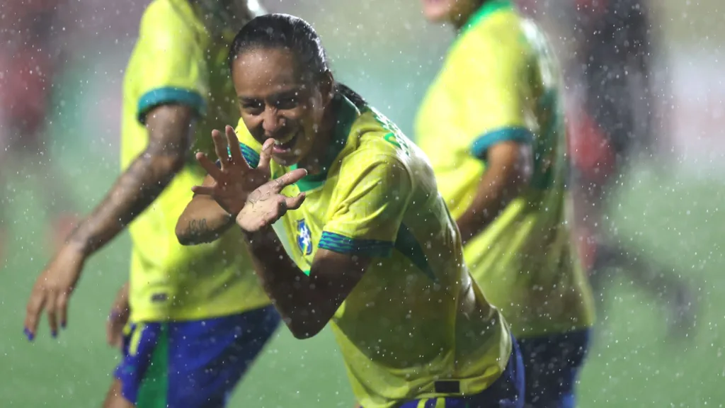 Amistoso Brasil x Colômbia, estádio Kleber Andrade. Tarciane