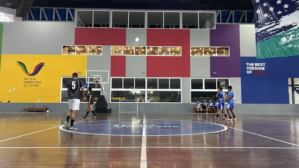 Instituto Camillo Neves promove o Amistoso do Bem no ginásio da Escola Americana de Vitória