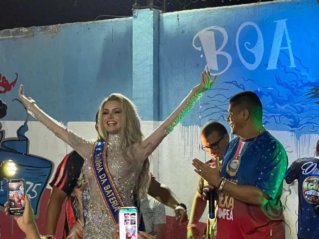Carnaval de Vitória 2022: a rainha de bateria da Boa Vista, Thalita Zampirolli