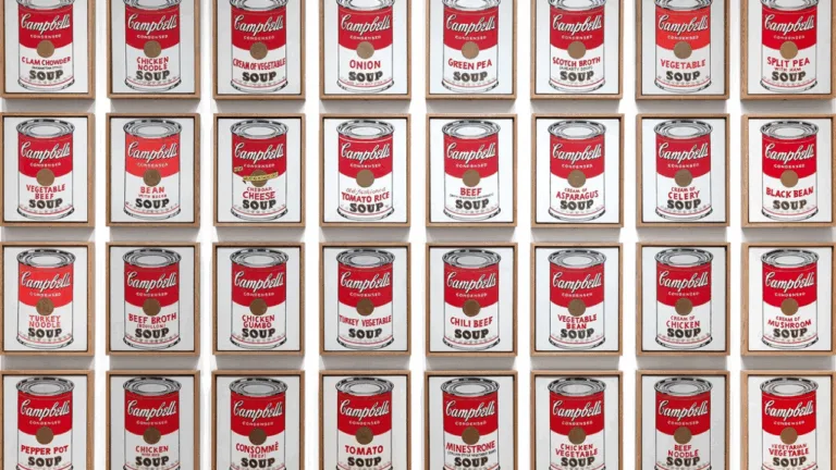 Andy Warhol, “32 Latas de Sopa Campbell's”, 1962. Museu de Arte Moderna de Nova York.