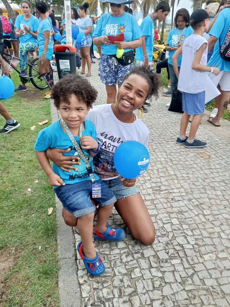 Caminhada dos Autistas reúne multidão em Camburi